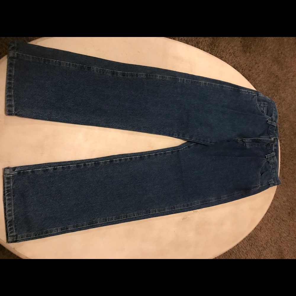 Men’s Wrangler regular fit straight leg jeans